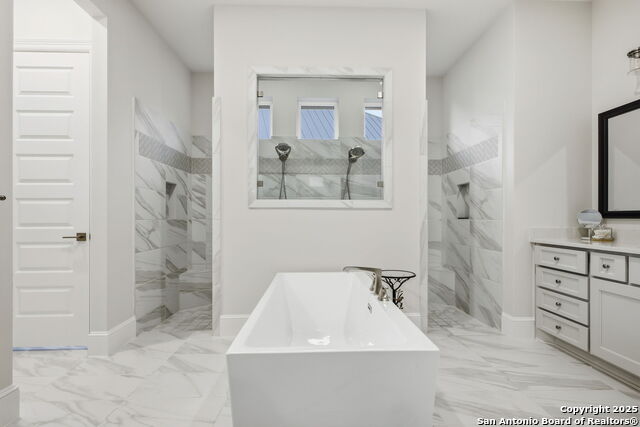 Listing photo id 27 for 4022 Abasolo