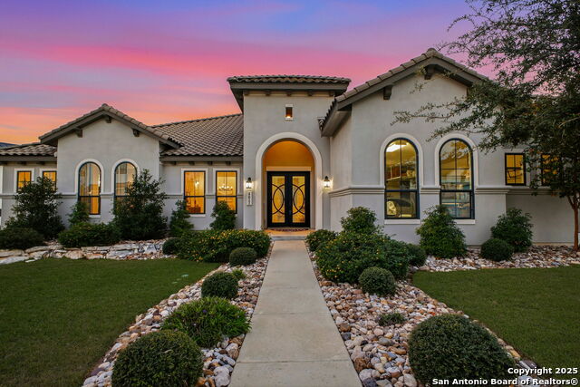 Listing photo id 1 for 4022 Abasolo