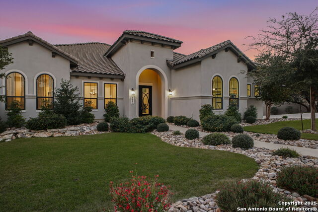 Listing photo id 2 for 4022 Abasolo