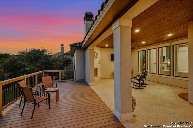 Listing photo id 44 for 4022 Abasolo