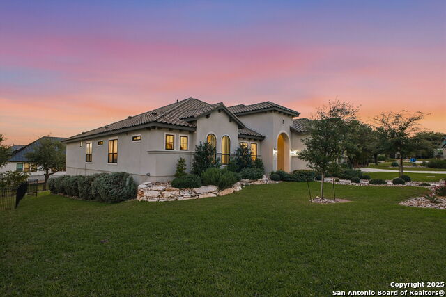 Listing photo id 4 for 4022 Abasolo