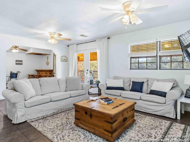 Image 13 of 46 For 2481 Lakeshore