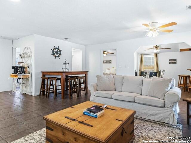 Image 14 of 46 For 2481 Lakeshore