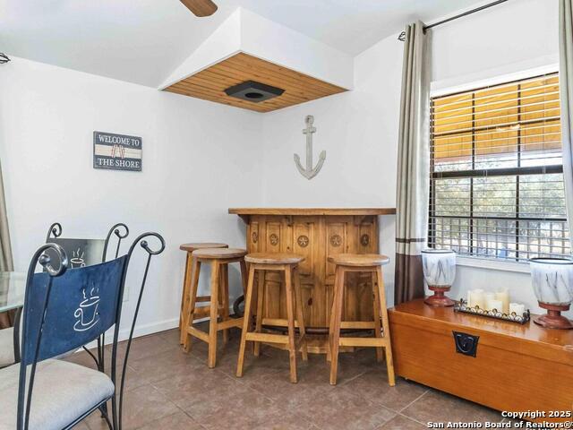 Image 17 of 46 For 2481 Lakeshore