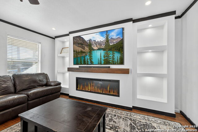 Image 10 of 34 For 315 Emerson W