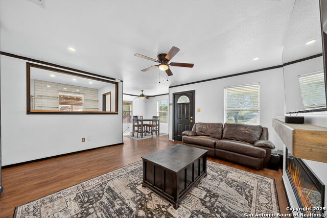 Image 13 of 34 For 315 Emerson W