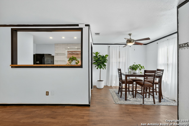 Image 14 of 34 For 315 Emerson W