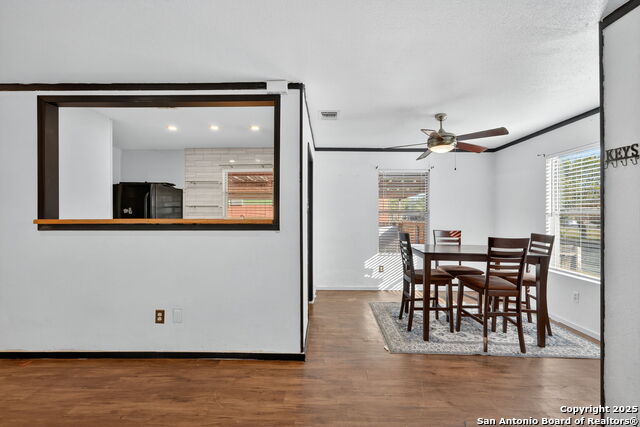 Image 15 of 34 For 315 Emerson W