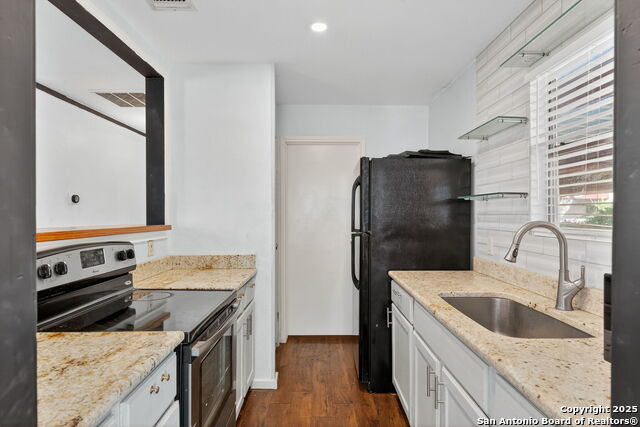 Image 20 of 34 For 315 Emerson W