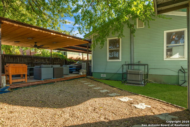 Image 33 of 34 For 315 Emerson W