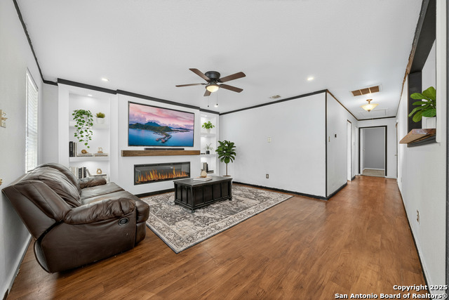 Image 7 of 34 For 315 Emerson W