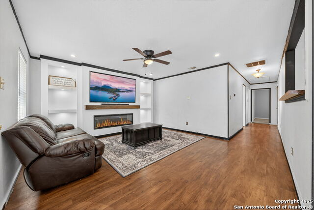 Image 8 of 34 For 315 Emerson W