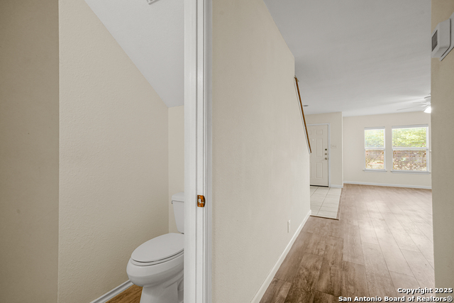 Image 15 of 31 For 8811 Breezefield