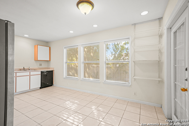 Image 9 of 31 For 8811 Breezefield