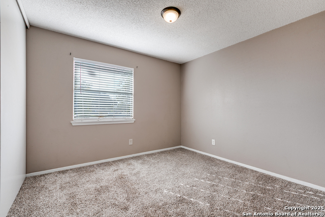 Image 16 of 25 For 3901 Pipers Court