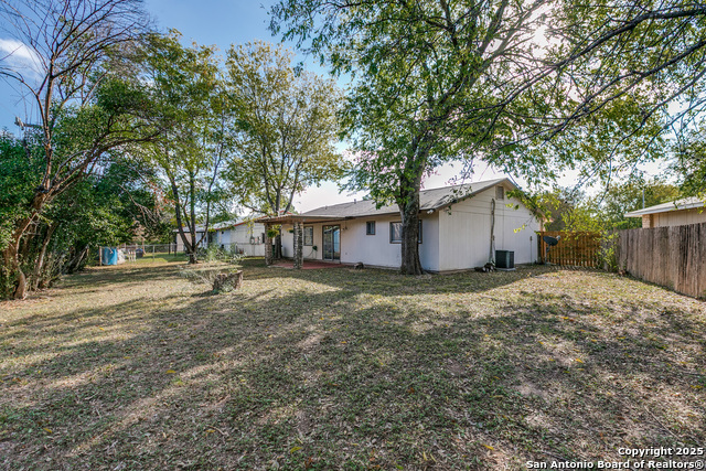 Image 24 of 25 For 3901 Pipers Court