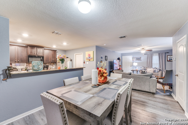 Listing photo id 3 for 12218 Childers Way