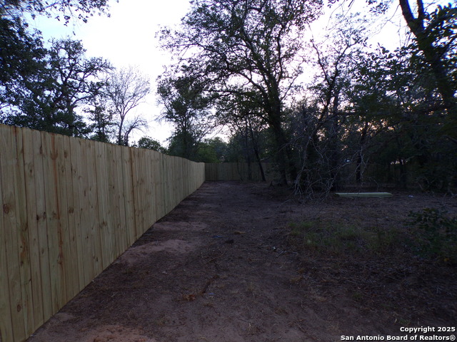 Listing photo id 29 for 140 Great Oaks