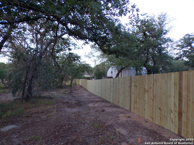 Listing photo id 30 for 140 Great Oaks