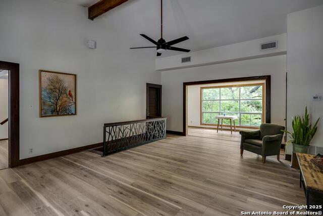 Listing photo id 8 for 18111 Lake Shore