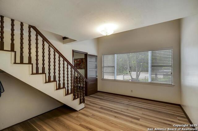 Listing photo id 16 for 18111 Lake Shore