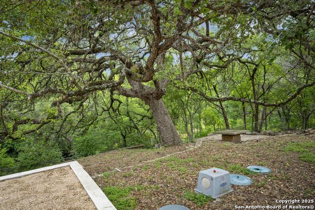 Listing photo id 26 for 18111 Lake Shore