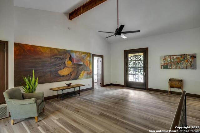 Listing photo id 5 for 18111 Lake Shore