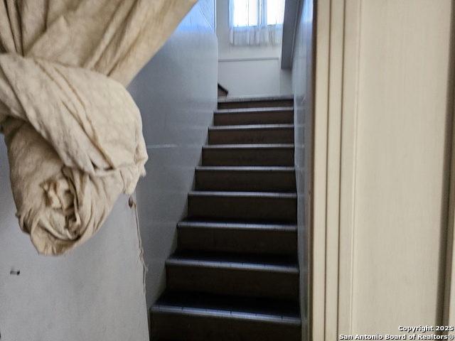 Image 29 of 51 For 110 Maricopa