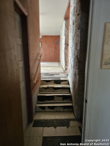 Image 31 of 51 For 110 Maricopa