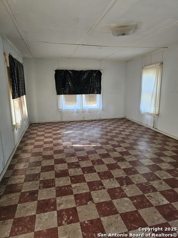 Listing photo id 35 for 110 Maricopa