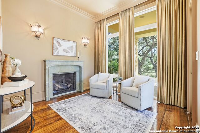 Listing photo id 10 for 136 Tower Drive S