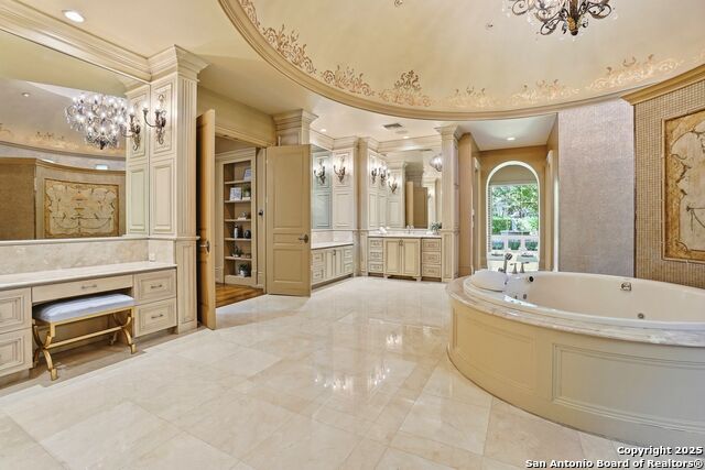 Listing photo id 12 for 136 Tower Drive S