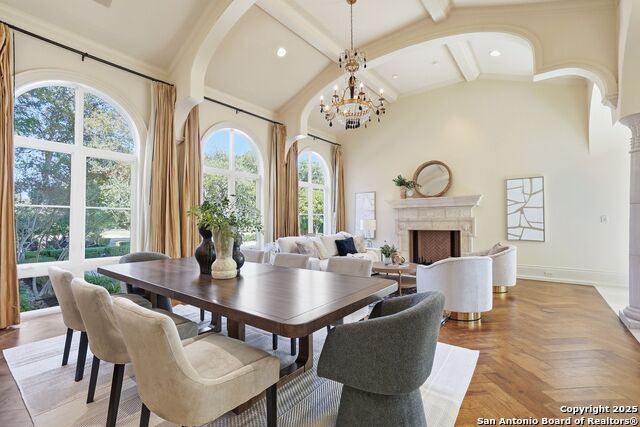 Listing photo id 19 for 136 Tower Drive S