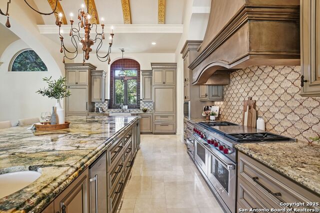 Listing photo id 31 for 136 Tower Drive S