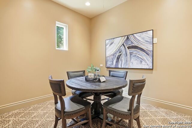 Listing photo id 40 for 136 Tower Drive S