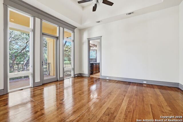 Listing photo id 41 for 136 Tower Drive S