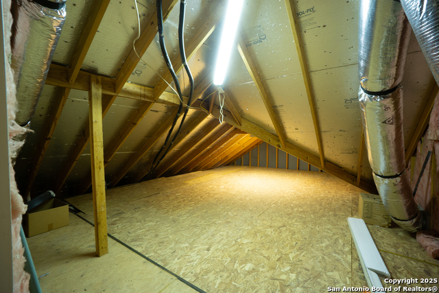 Image 35 of 43 For 610 Mello Oak