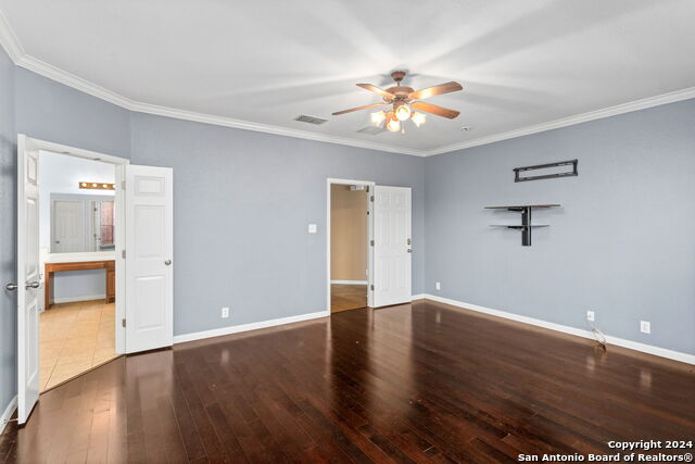 Listing photo id 6 for 3415 Highline