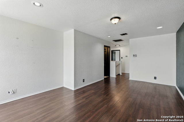 Image 16 of 32 For 9026 Mint Julep