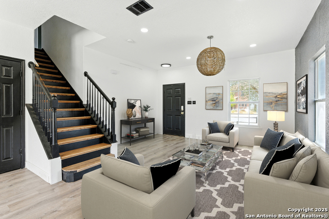 Image 2 of 32 For 9026 Mint Julep