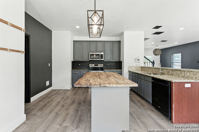 Image 9 of 32 For 9026 Mint Julep