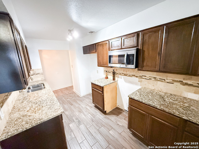 Image 11 of 38 For 5850 Cliffmont