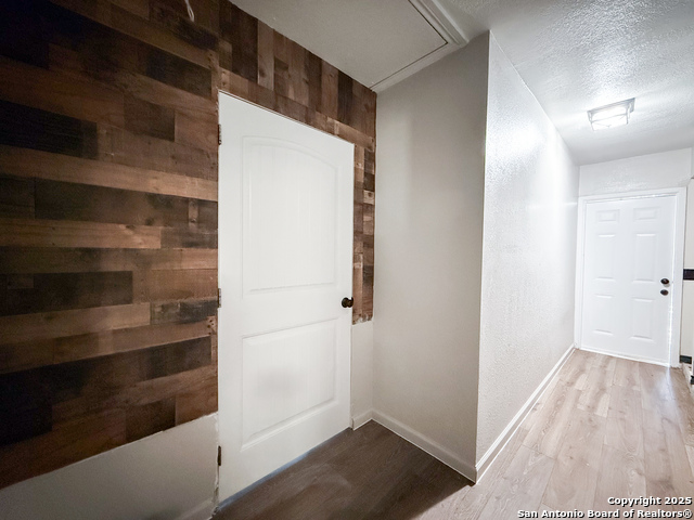 Image 14 of 38 For 5850 Cliffmont