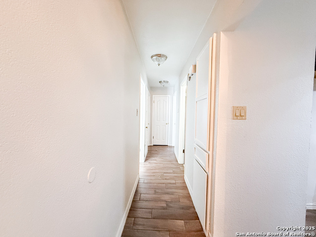 Image 20 of 38 For 5850 Cliffmont