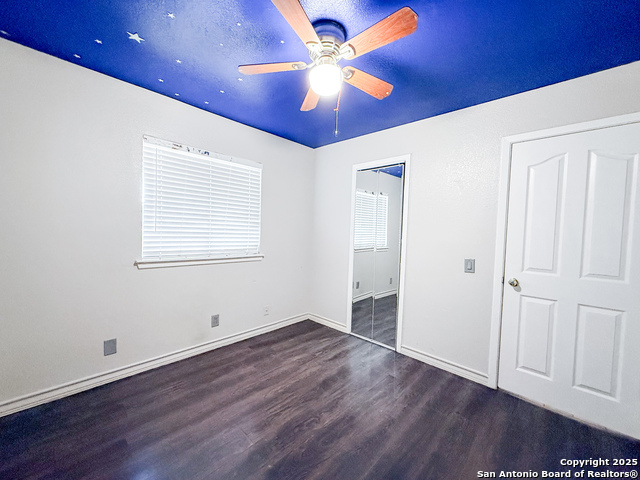 Image 26 of 38 For 5850 Cliffmont