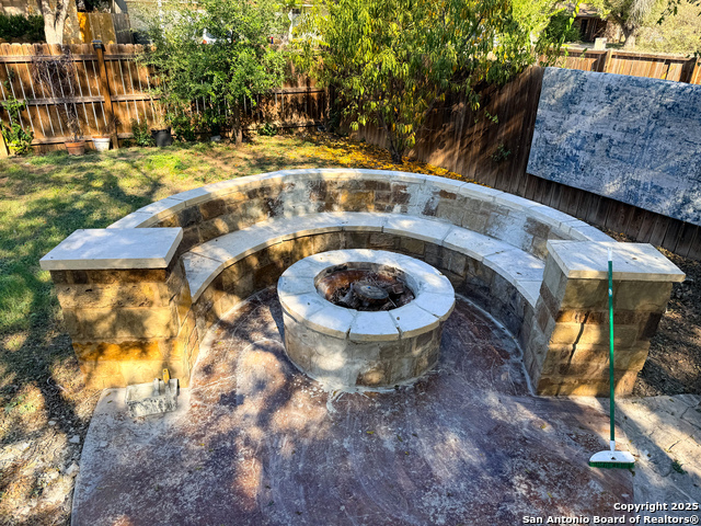 Image 30 of 38 For 5850 Cliffmont