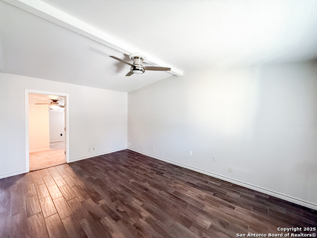 Image 5 of 38 For 5850 Cliffmont