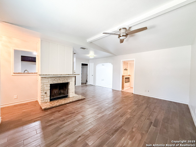 Image 6 of 38 For 5850 Cliffmont