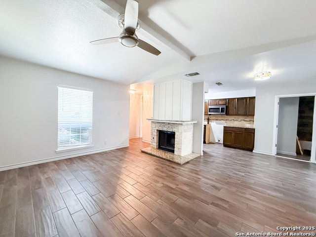 Image 7 of 38 For 5850 Cliffmont