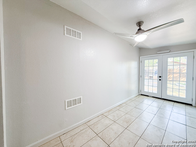 Image 9 of 38 For 5850 Cliffmont